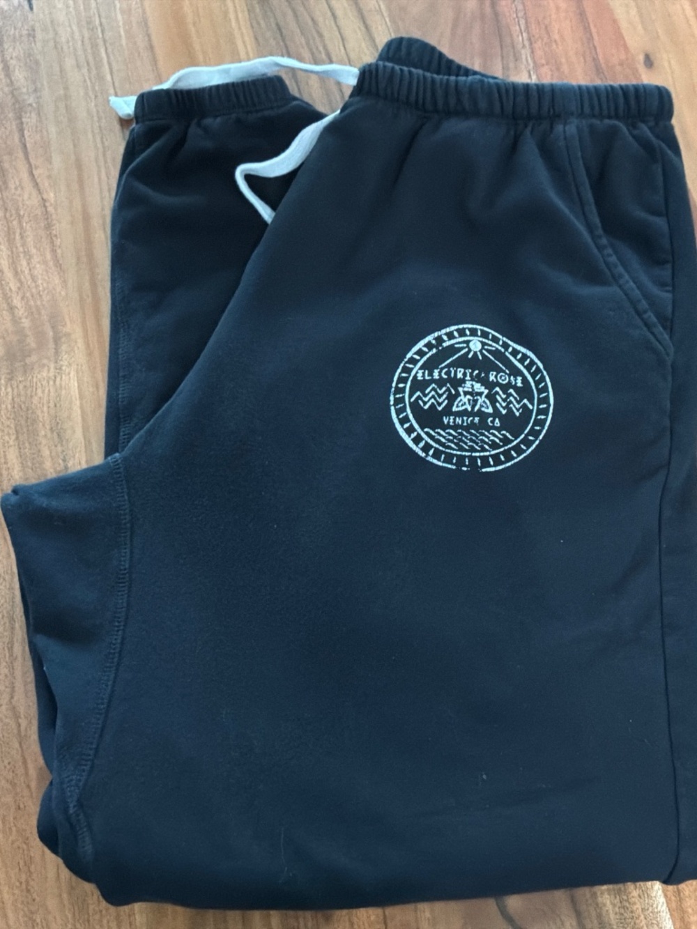 ELECTRIC & ROSE BLACK JOGGERS - Picture 4 of 5